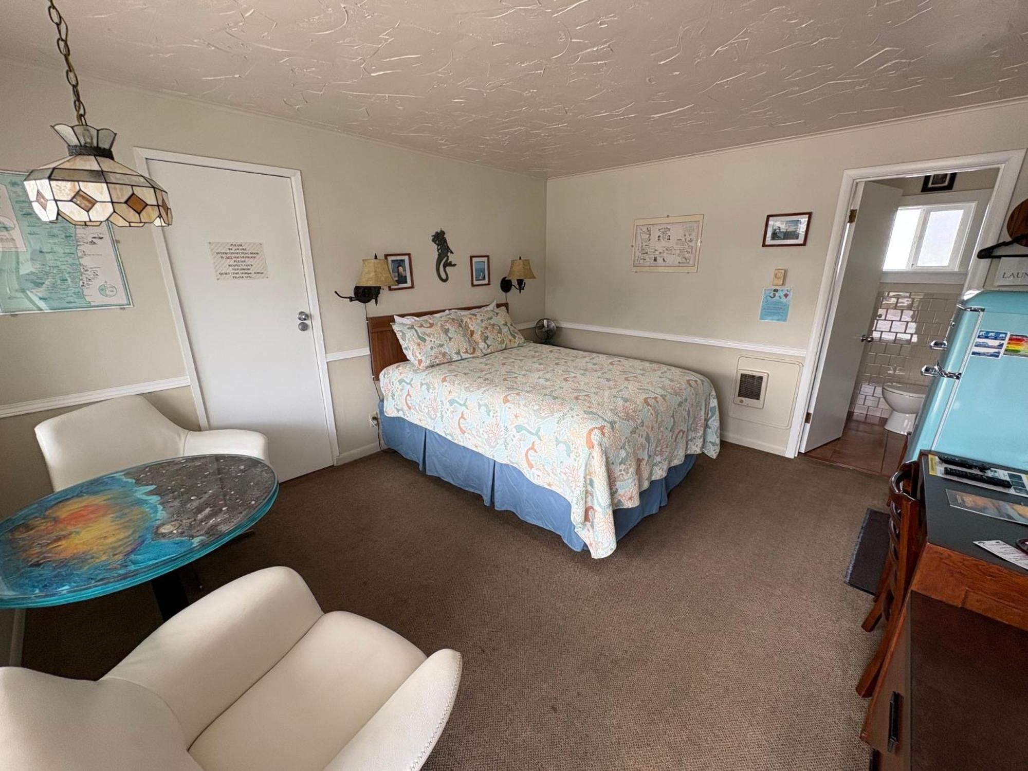 Mermaid Motel 2*